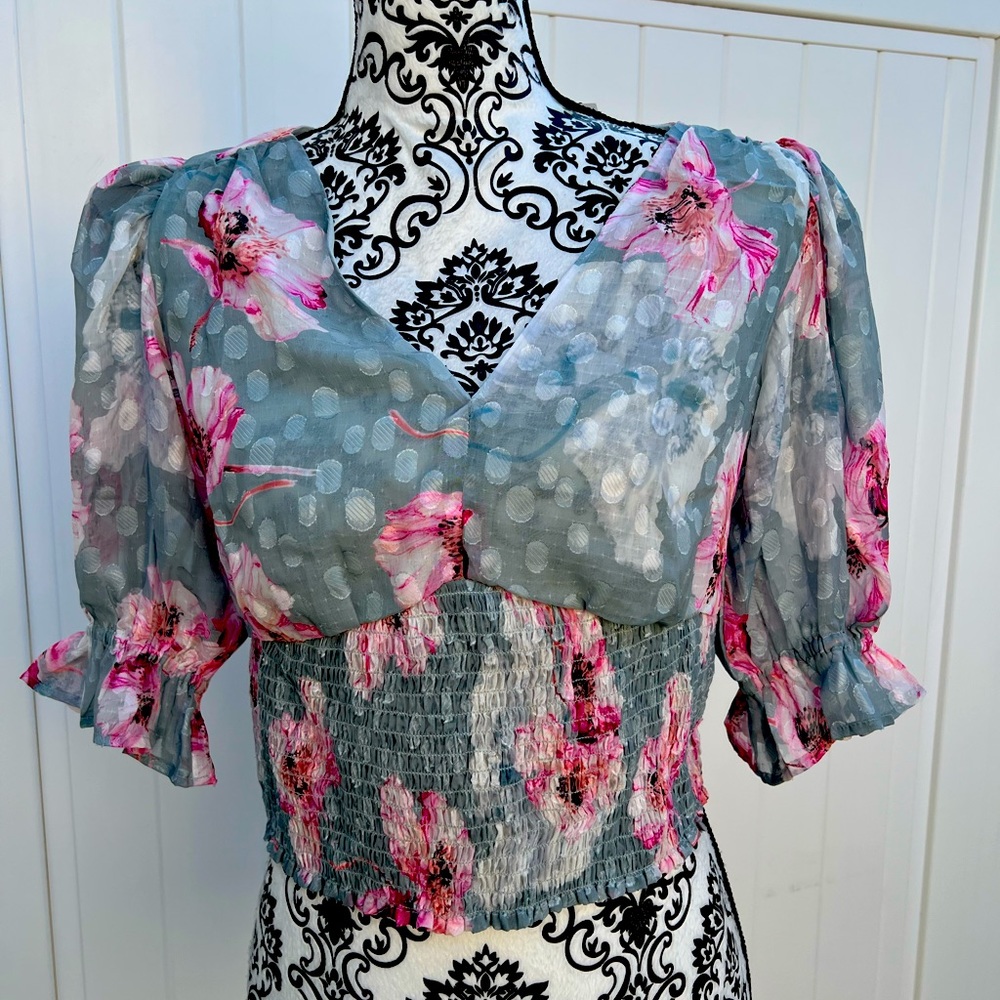 Casual or dress up floral blouse